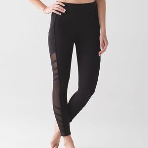 Lululemon Wunder Under leggings in deep purple